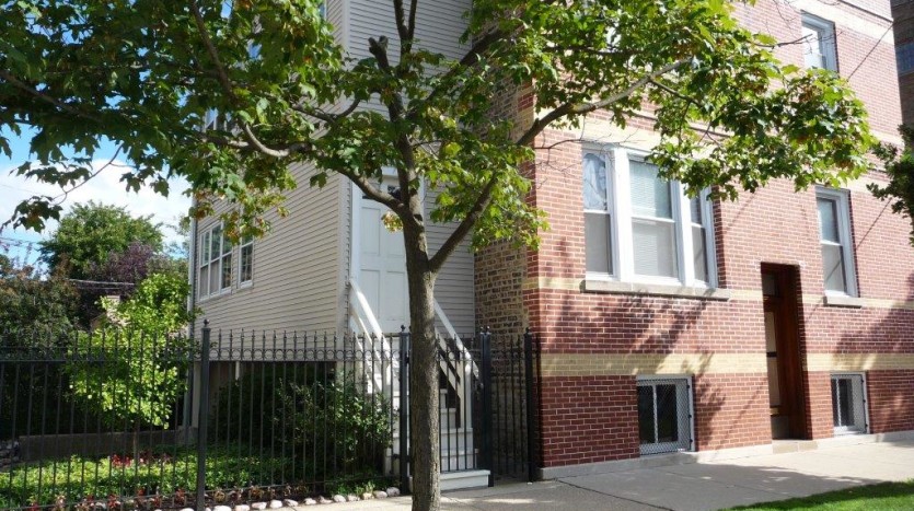 1918 W Ainslie, Chicago