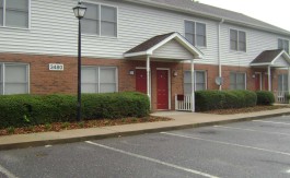Oak Hill Square - Front Doors